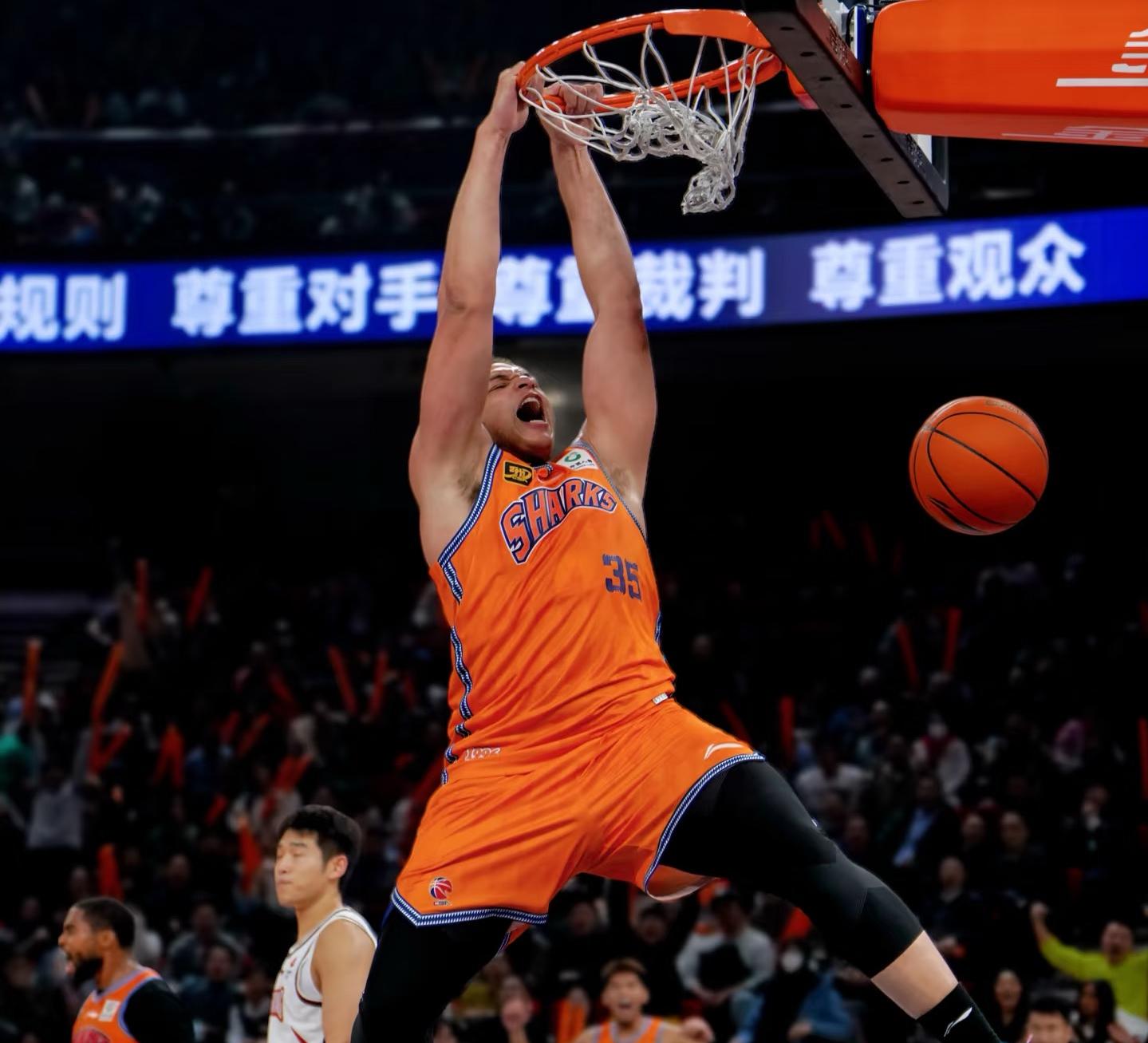 1xbet体育官网app-上海队成为本场最大亮点，全国篮球锦标赛瞬间破防，失误的简单介绍