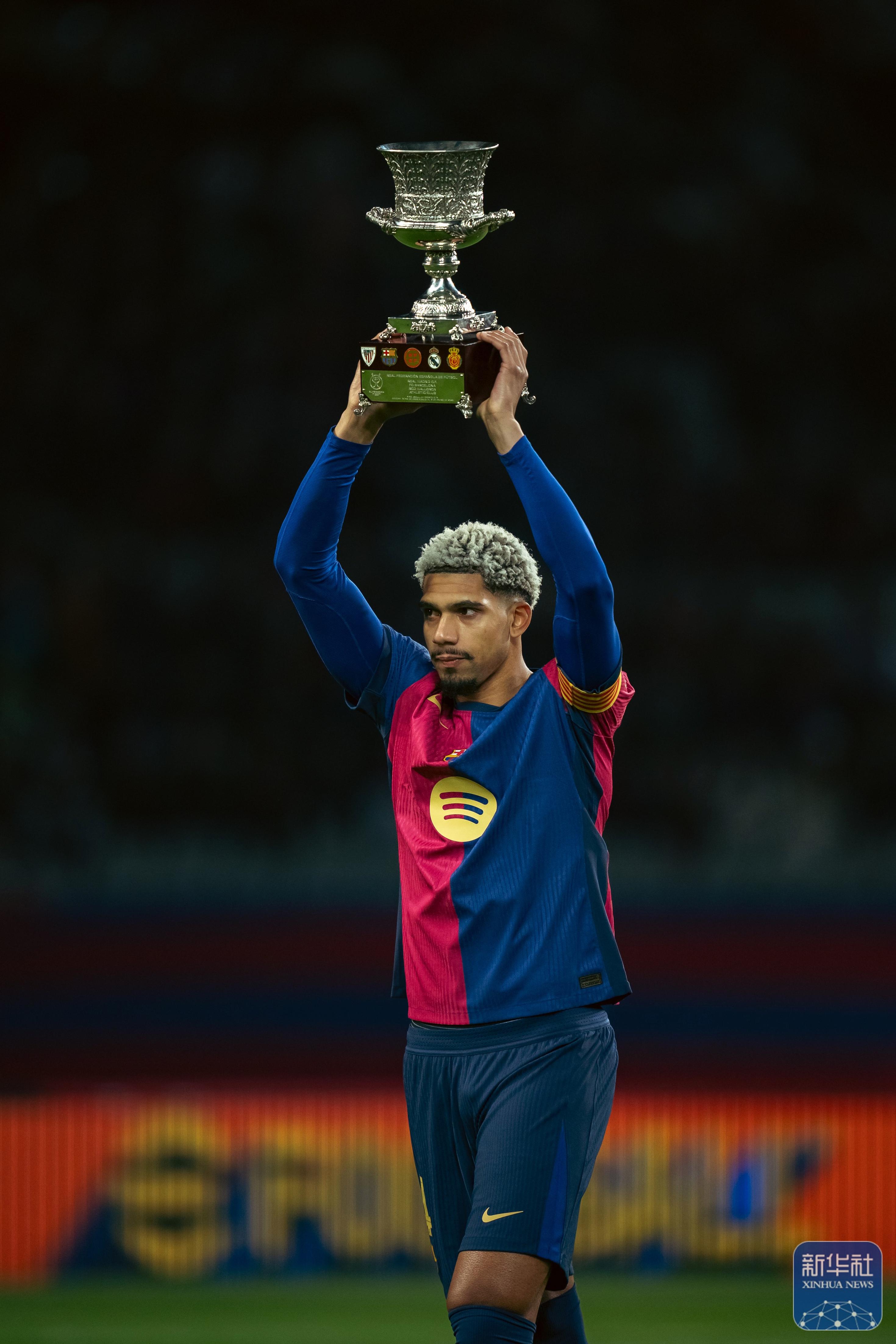 巴拉多利德主场大胜，赛季完美收官的简单介绍