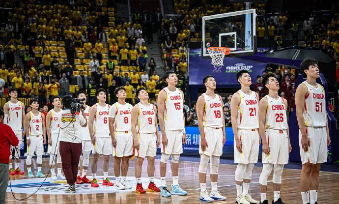 1xbet体育电竞-国家队球员在比赛中展现团队合作精神