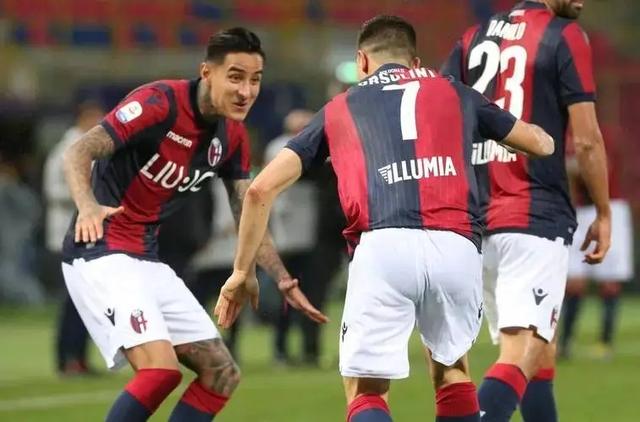 欧冠资格争夺战:那不勒斯击败乌迪内斯,领先优势加大的简单介绍 欧冠资格争夺战:那不勒斯击败乌迪内斯,领先优势加大的简单介绍