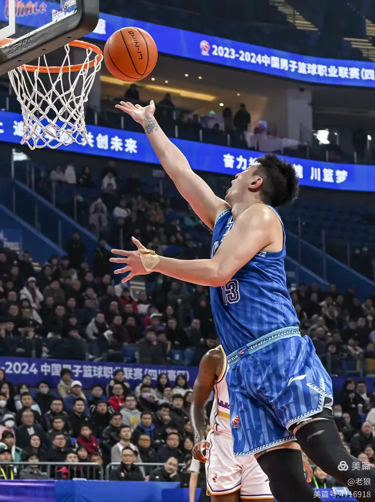 1xbet体育官网app-四川金强队客场大胜，积累宝贵积分