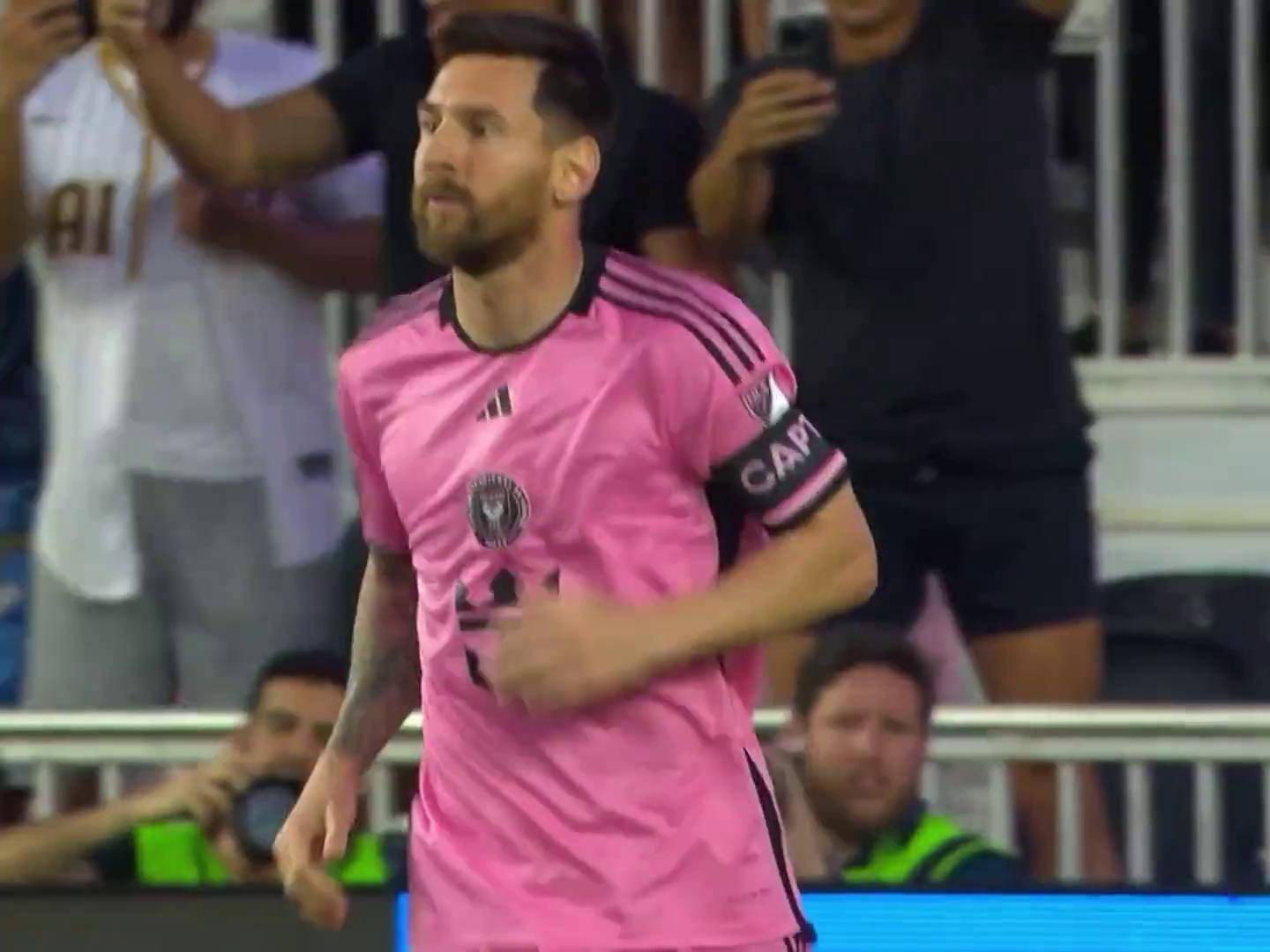 巴萨神奇逆转拜仁，梅西绝地反击的简单介绍