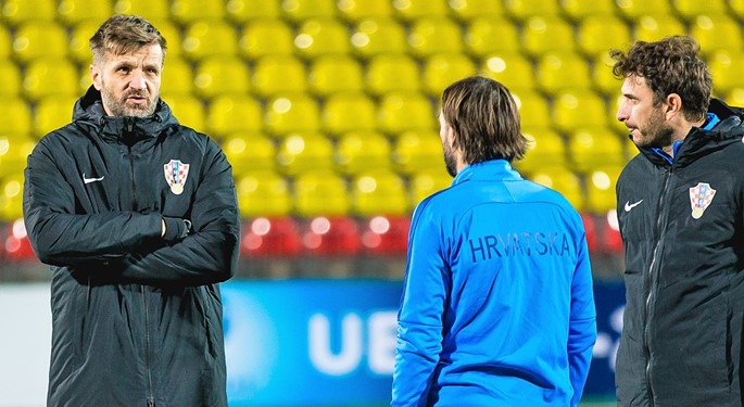 包含英格兰双杀进强，克罗地亚悬念出局的词条