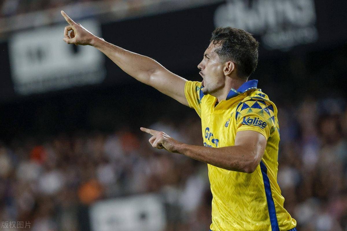 关于瓦伦西亚主场-压制，取得保级关键胜利的信息