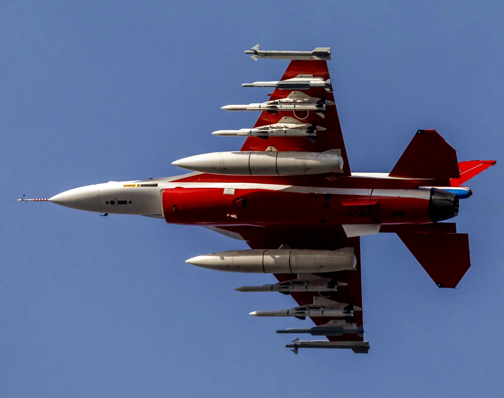 战斗机火力全开获胜比赛的简单介绍