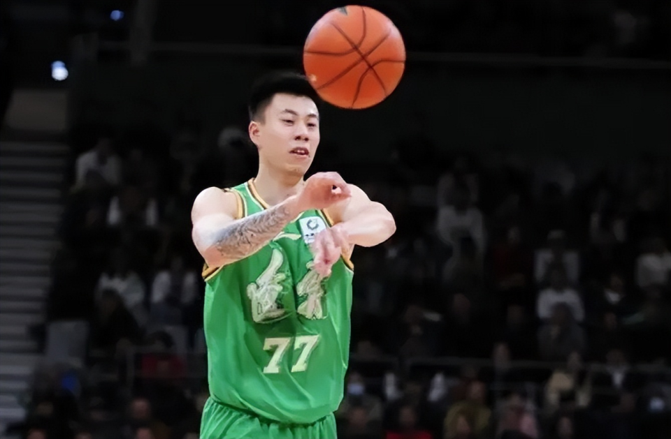 辽宁队攻守兼备，坚守主场守住三分