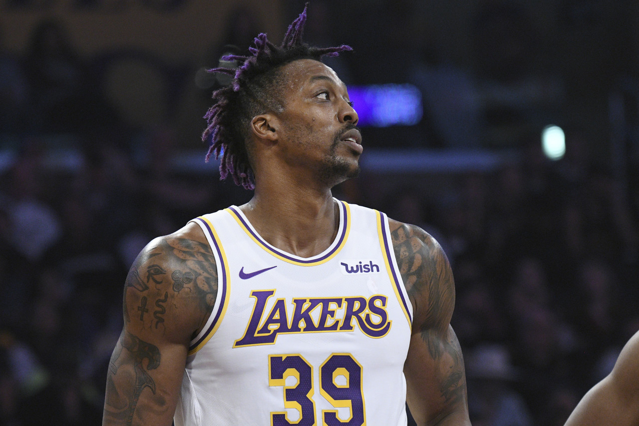 关于独行侠不敌独步危狼，霍华德20+10的信息