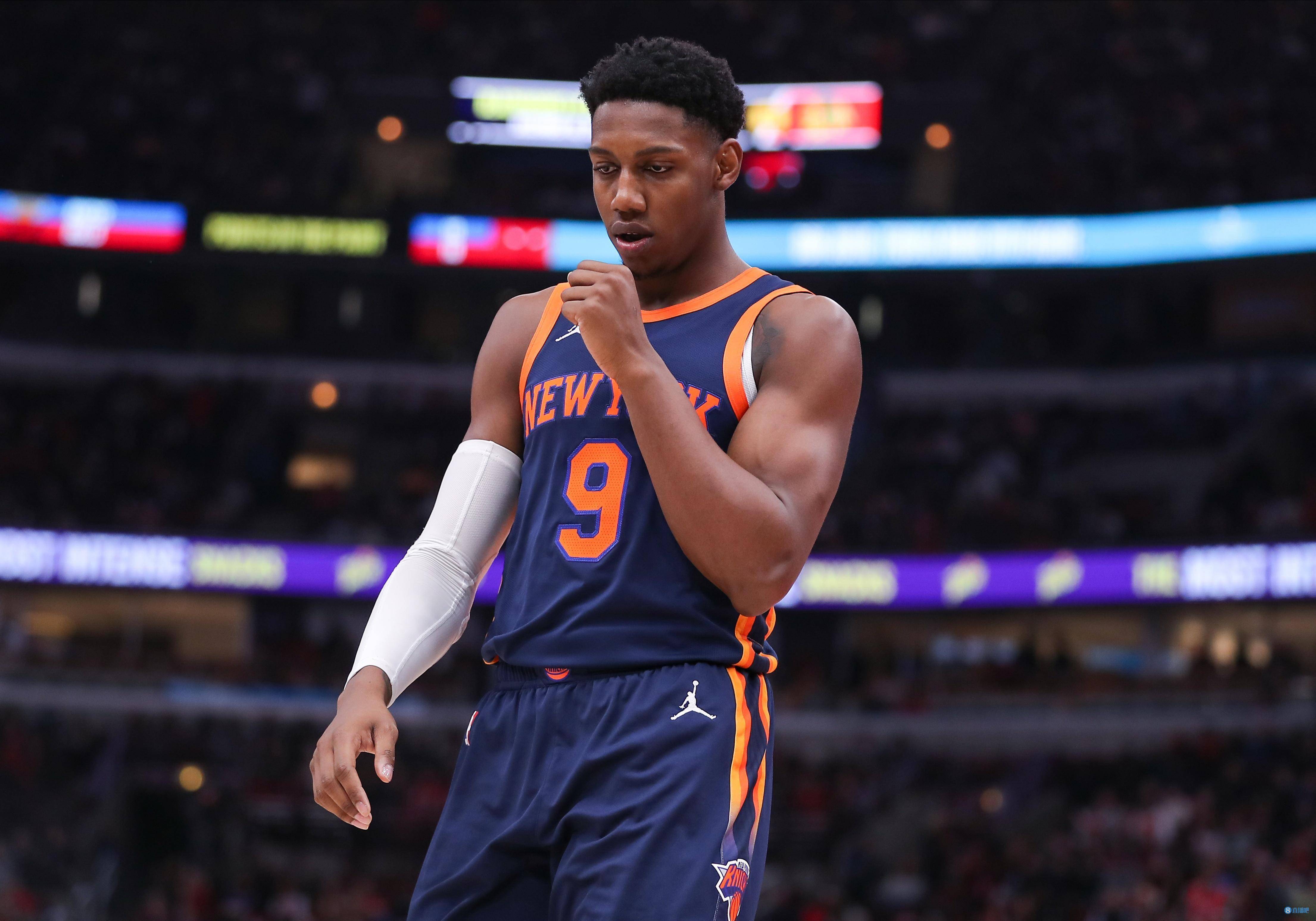 尼克斯击败步行者，巴雷特22分