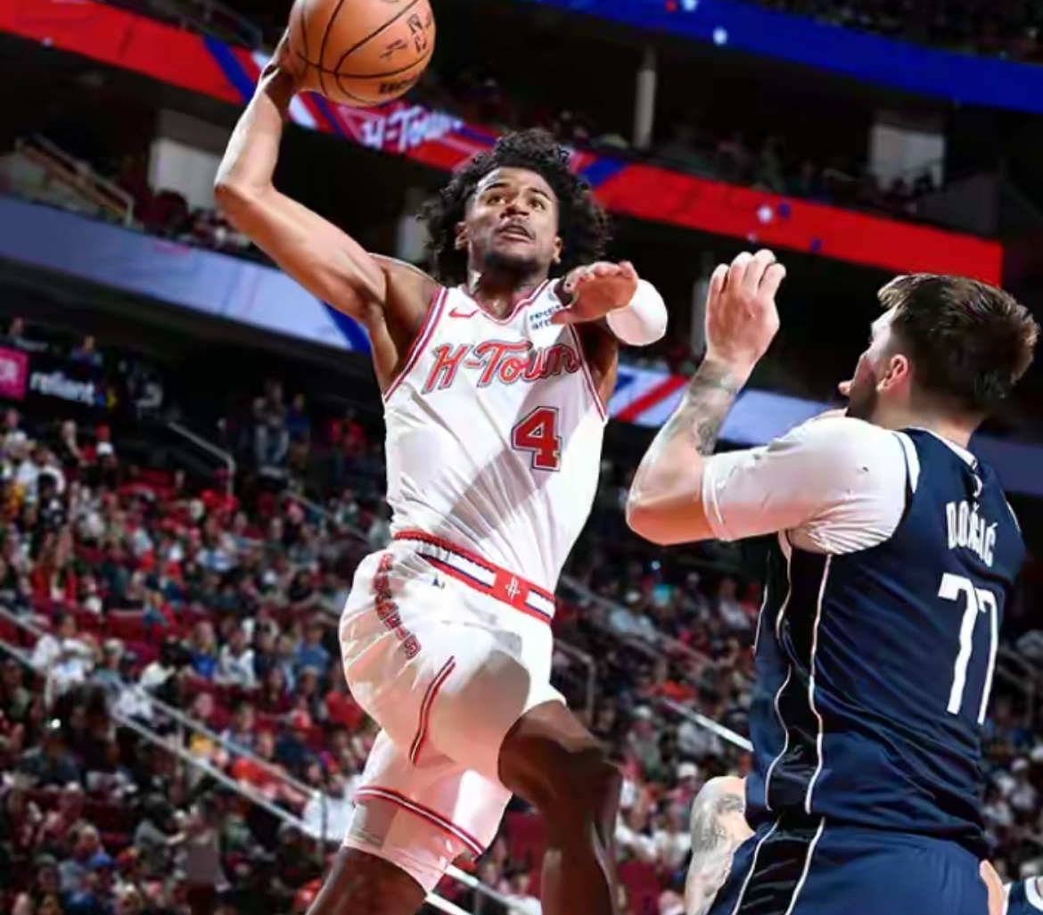 火箭战胜独行侠，豪取胜利