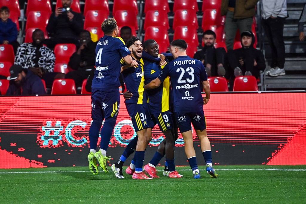 兰斯客场爆冷胜出，法甲联赛形势一片大好的简单介绍