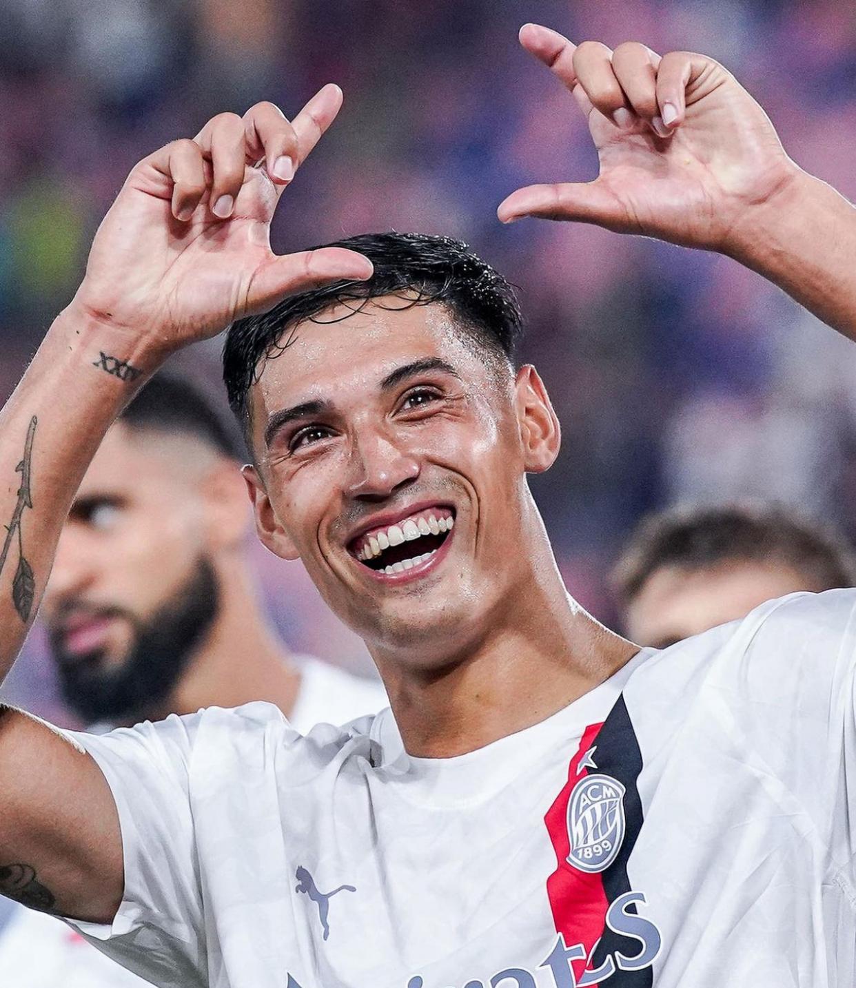 包含AC米兰雄心勃勃,意甲称王之路曙光的词条 包含AC米兰雄心勃勃,意甲称王之路曙光的词条