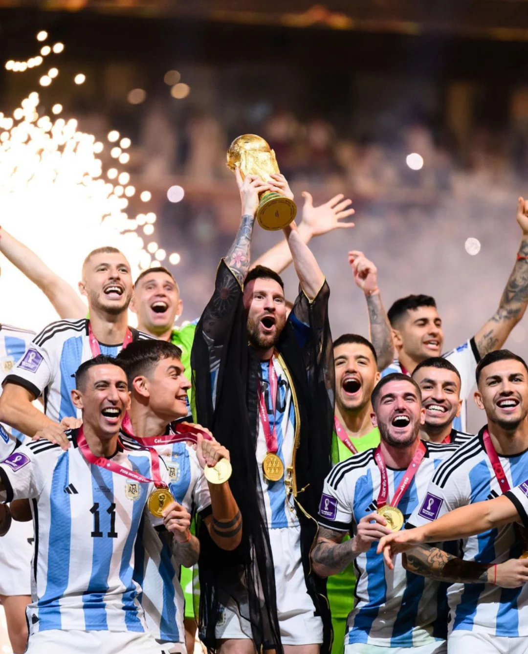 包含欧洲足球巨星云集，一触即发的词条